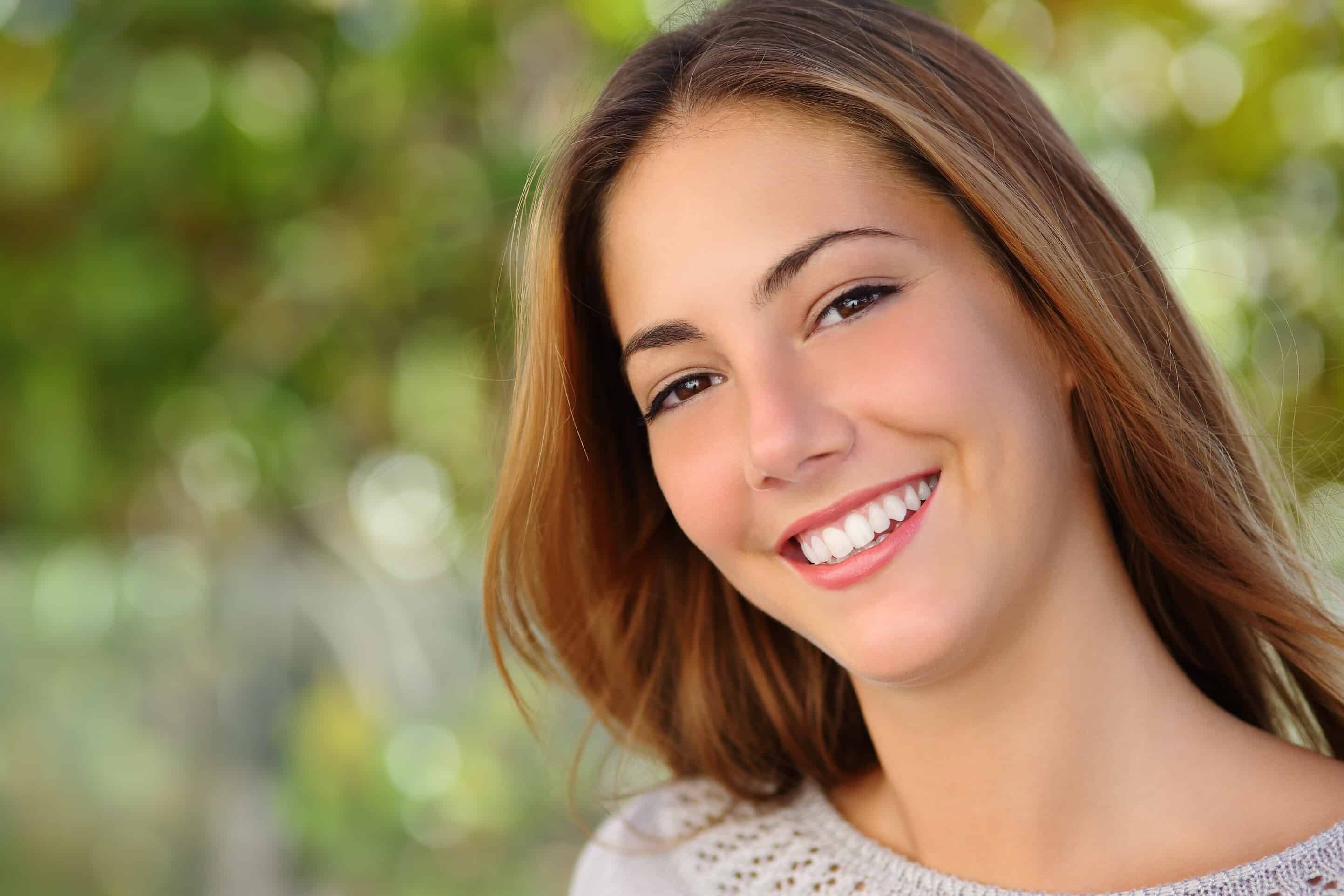 get a smile makeover with porcelain veneers